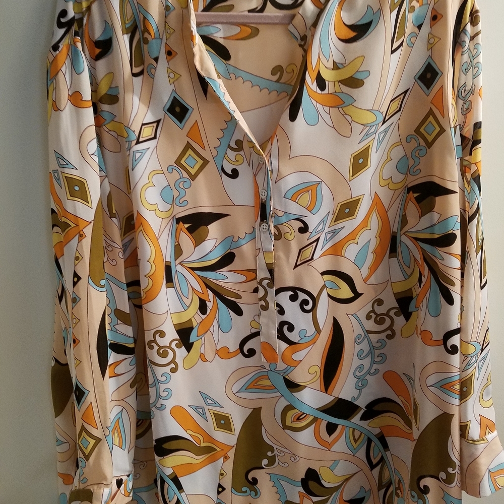 Blouses - Picture 10 of 16